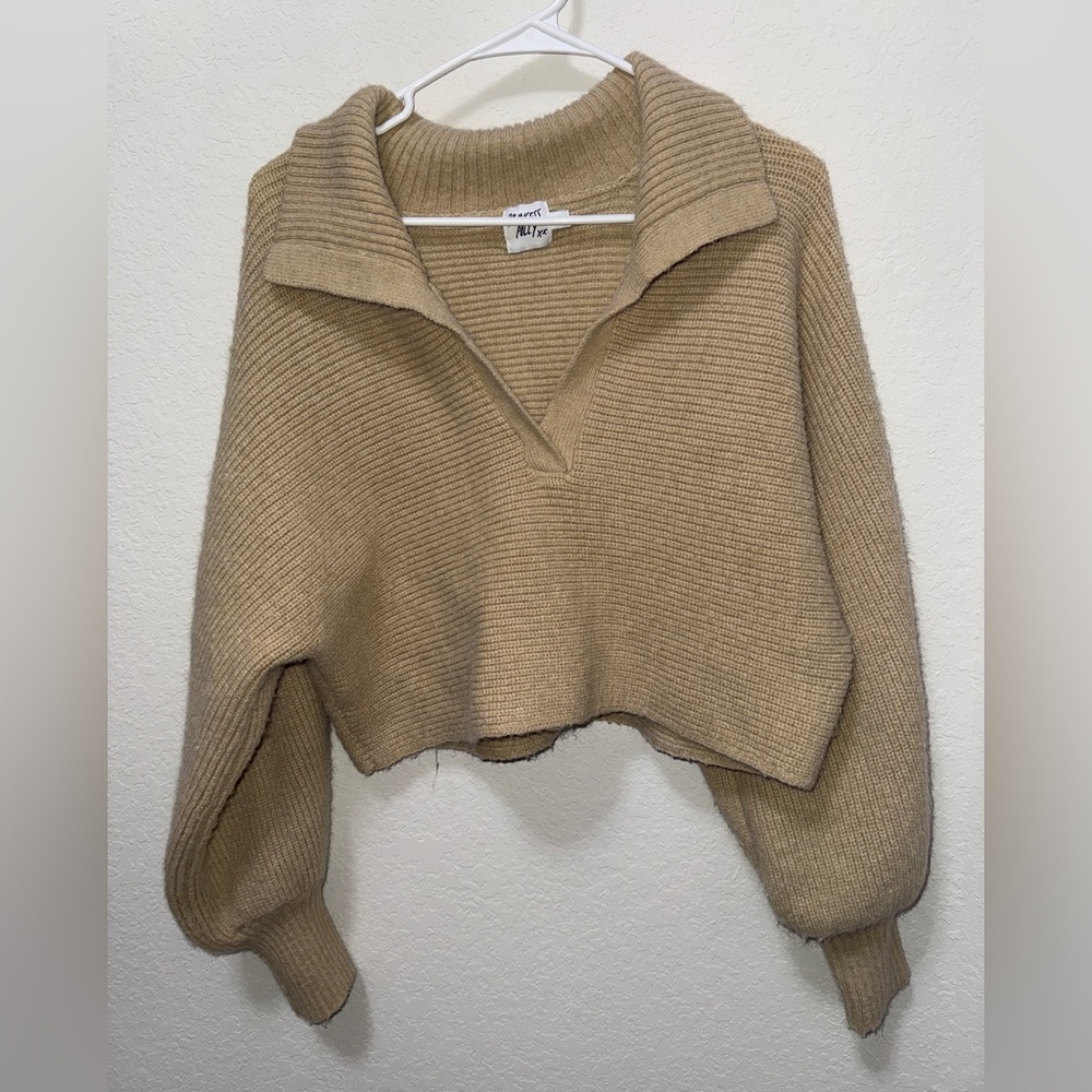 Tiara Cropped Sweater Beige